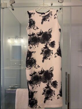 VENUS White Midi Dress with Black Floral Print